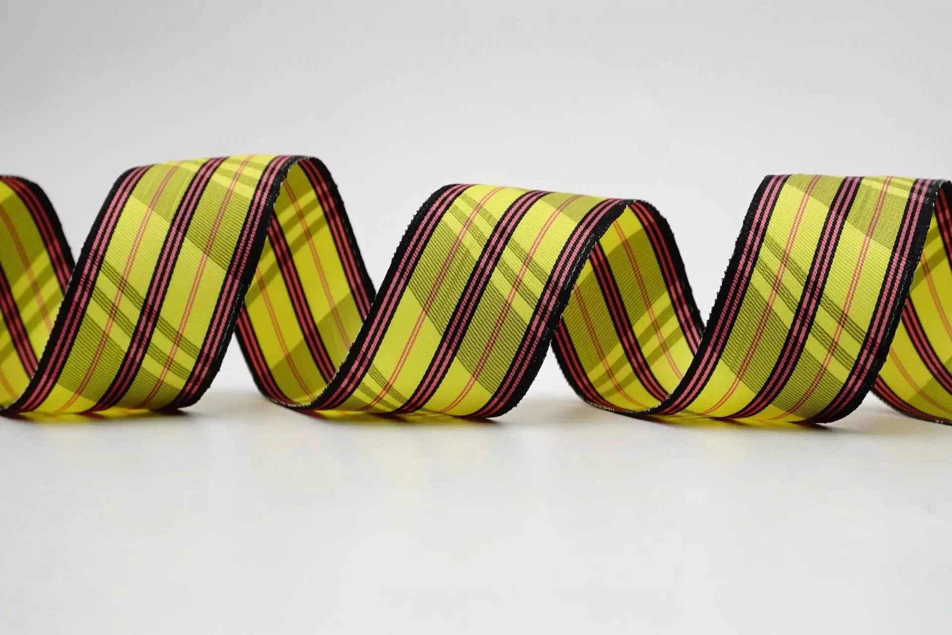 Wstążka w szkocką kratę